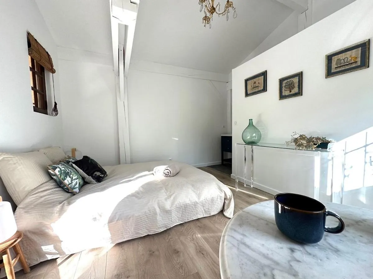 Pensionat Chambre D'Hotes Cabanon A 10 Min D'Aix-En-Provence Hotell Frankrike